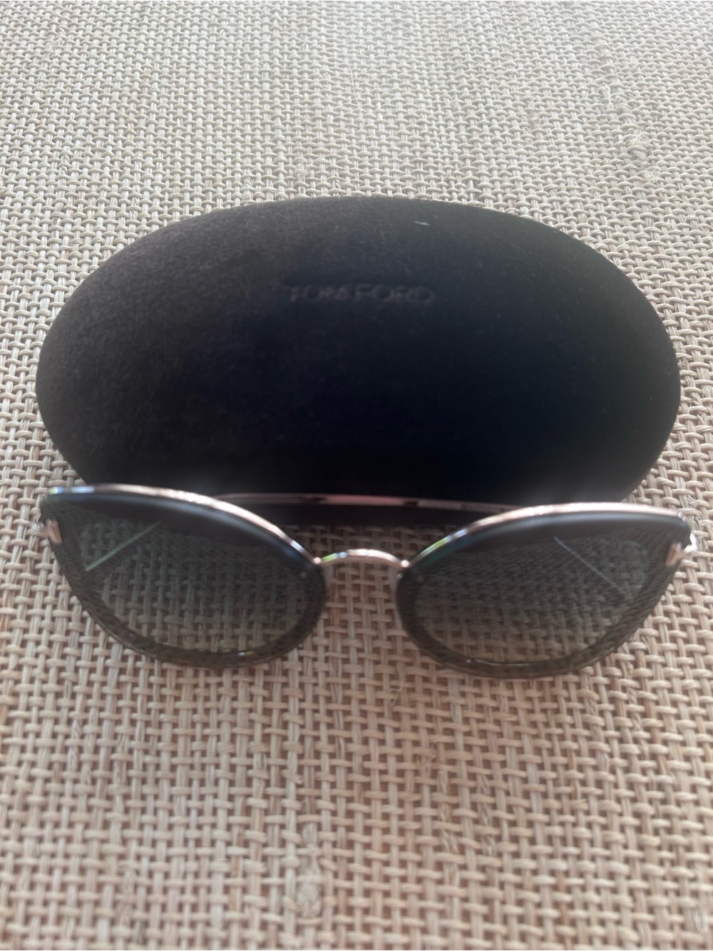Tom Ford Charlotte 62mm Gold Tone w/Havana Tortoise Butterfly Shape Polarized. - Picture 2 of 9